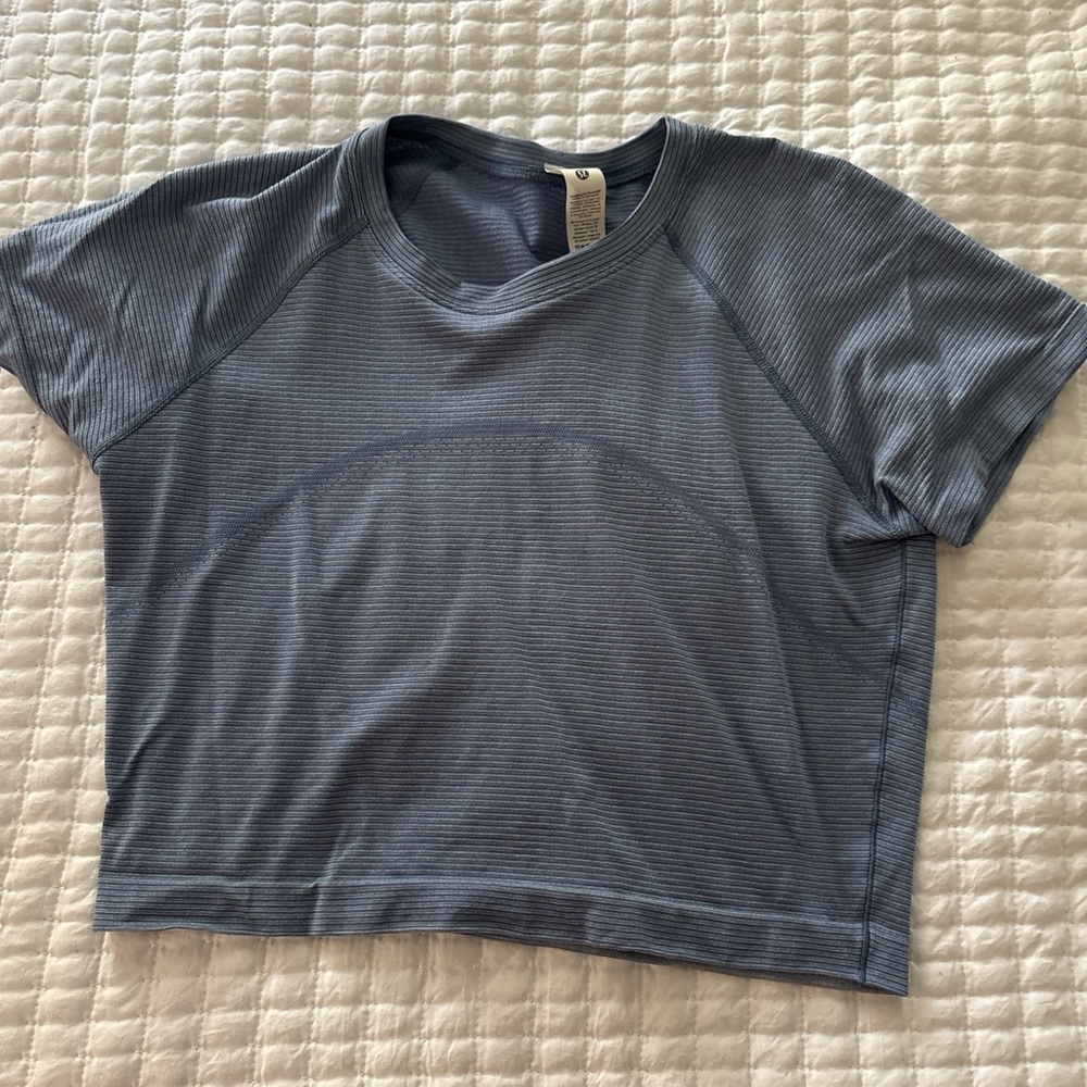 lululemon athletica Blue Short Sleeve Tee